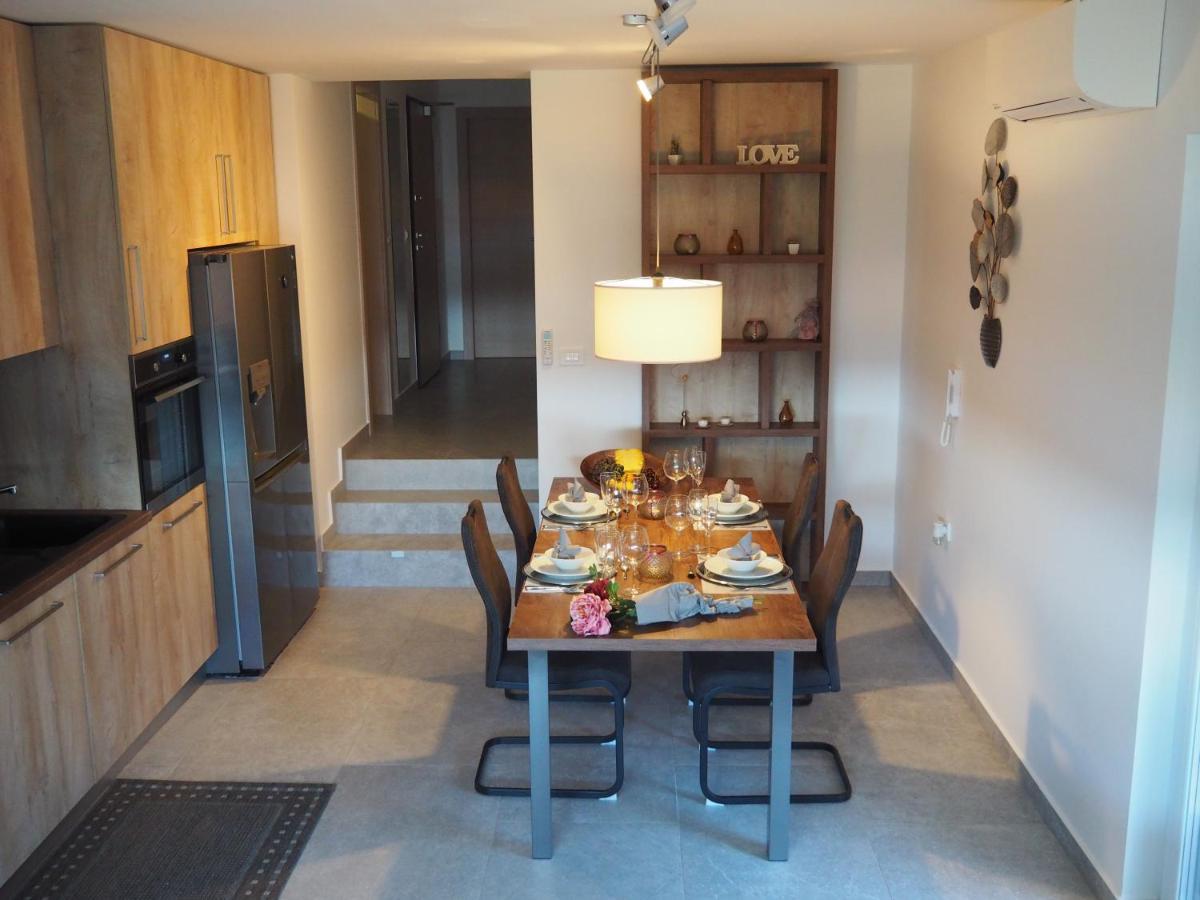 Apartment Rose Garden Sveti Filip i Jakov Kültér fotó