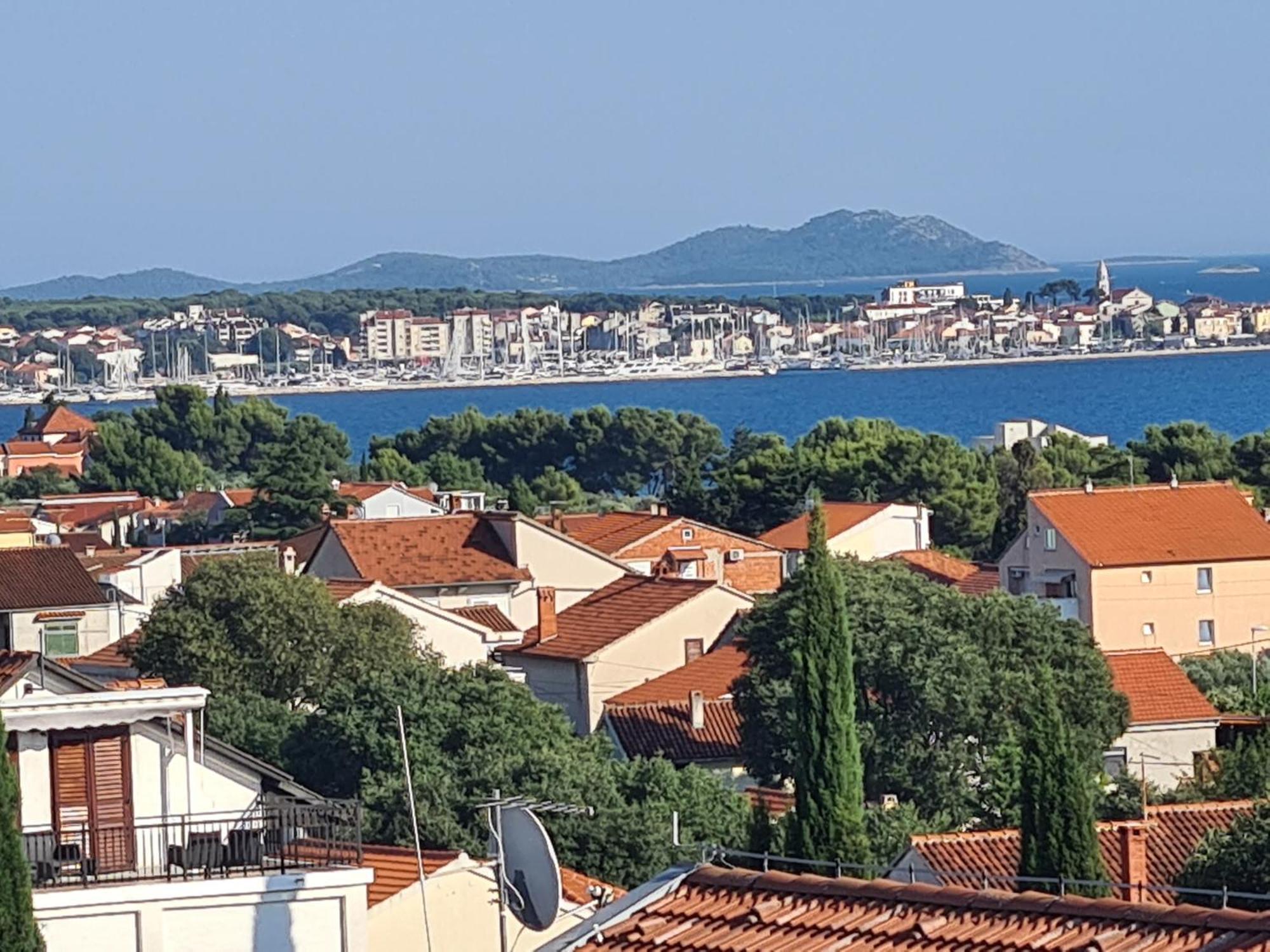 Apartment Rose Garden Sveti Filip i Jakov Kültér fotó