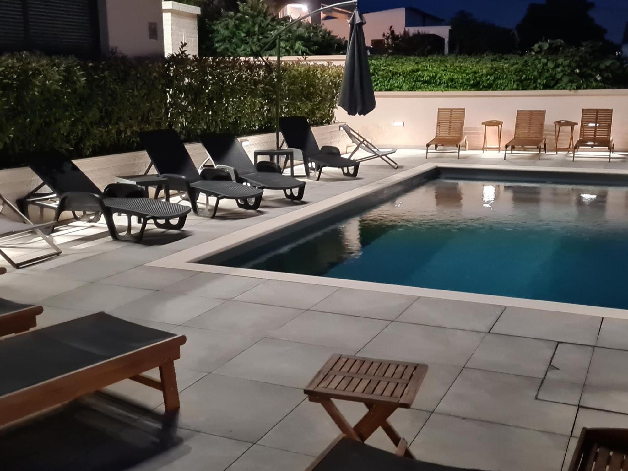 Apartment Rose Garden Sveti Filip i Jakov Kültér fotó